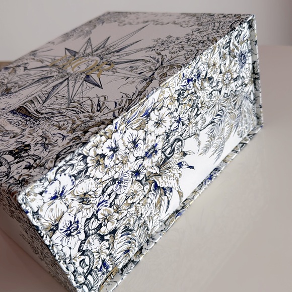 Dior Printed Box - Picture 3 of 10